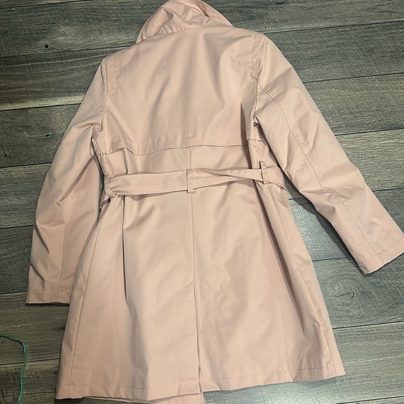 Sam Edelman Buckle Belt Trench Coat - size Medium.  NWT - Picture 5 of 5